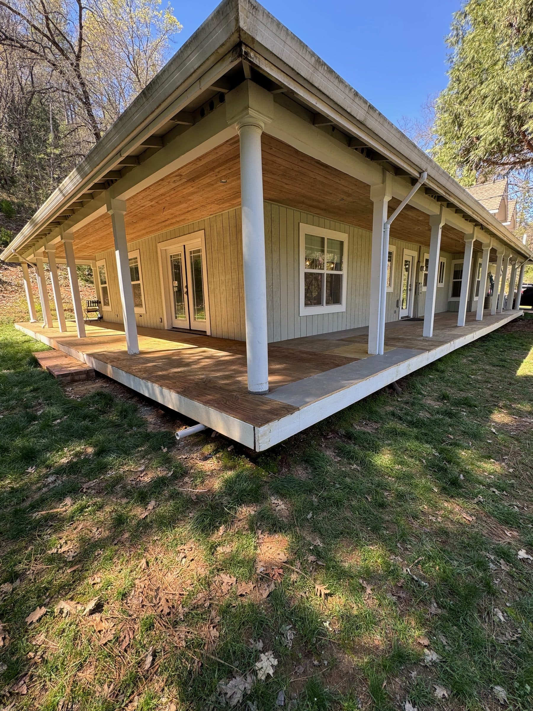 Decks & Outdoor Structures project photo 1